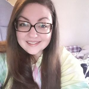 Meet your Posher, Jade